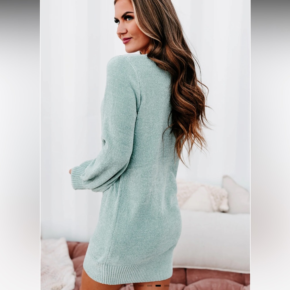 Aspen Autinhs Chanille long sleeve sweater dress - Picture 4 of 10
